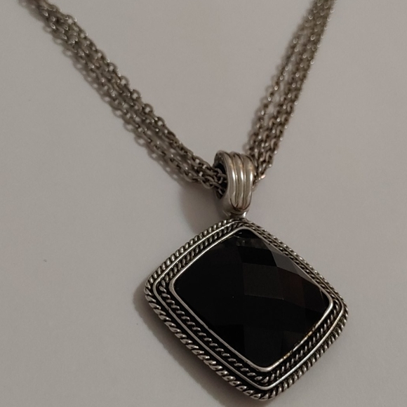Black atone necklace - Picture 2 of 5